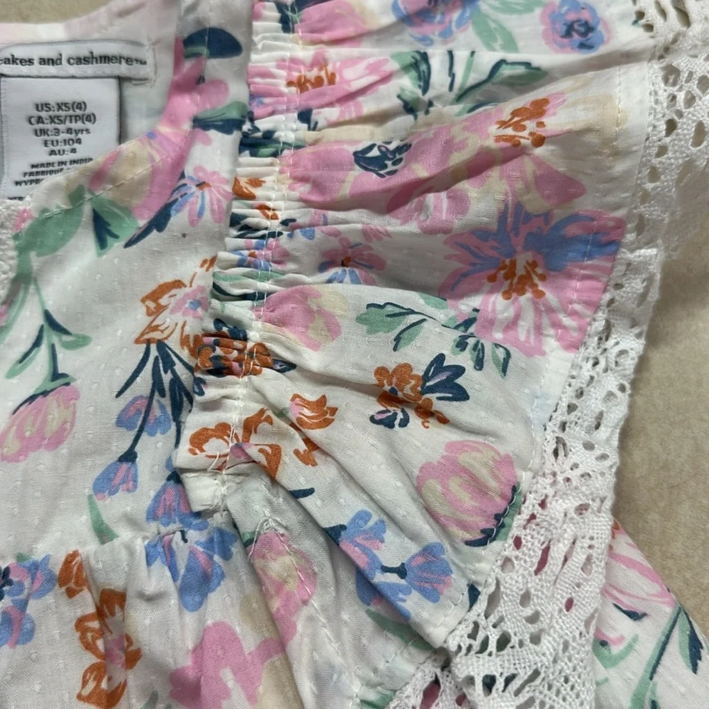 Cupcakes and Cashmere Two Piece Floral Short Set Ruffles & Lace XS Girls 4 EUC
